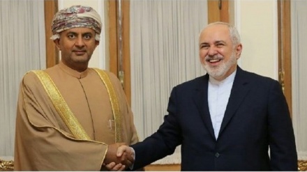 Iranian foreign minister urges closer economic ties with Oman