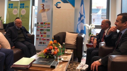 イラン石油相がＯＰＥＣの事務局長や総会議長と個別会談