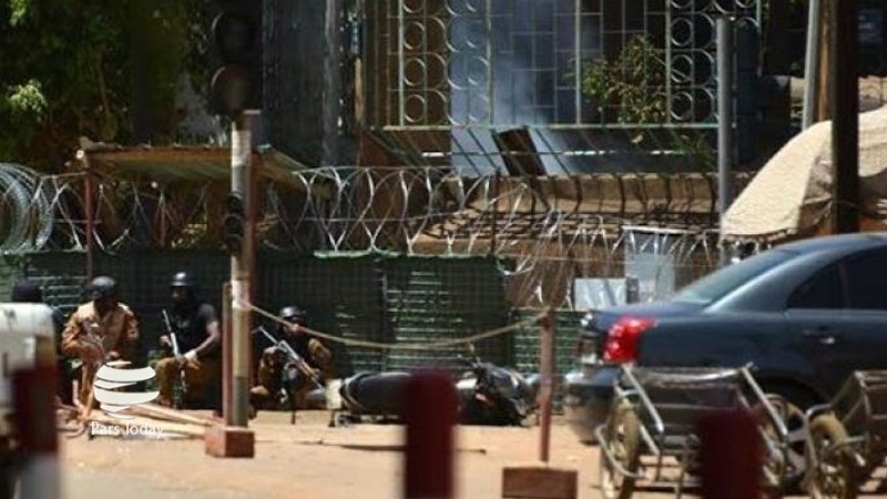 کشته شدن بیش از 120 نفر در حمله افراد مسلح به یک پایگاه نظامی در بورکینافاسو