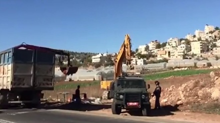 Pasukan Zionis Sita Dagangan Warga Palestina