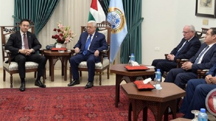 日本の外務副大臣が、ラマラでパレスチナ自治政府当局者と会談