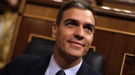 Pedro Sánchez dirige un mensaje navideño a militares en el extranjero