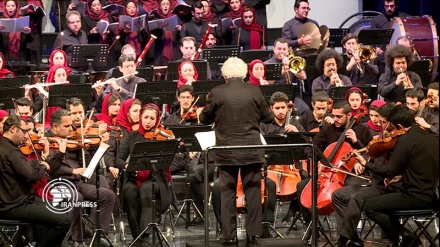 هنرنمایی ارکستر موسیقی ملی ایران به یاد شهدای حادثه تروریستی کرمان+ فیلم