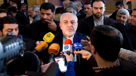 ظریف: وظیفه قانونی دولت عراق، حمایت از کنسولگری‌های ایران است