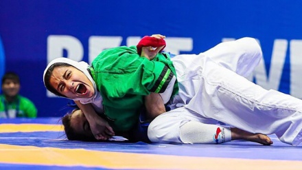レスリングアリシュの世界女子選手権でイランが優勝