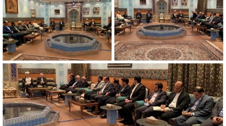 侨居阿曼的经济人士接待扎里夫