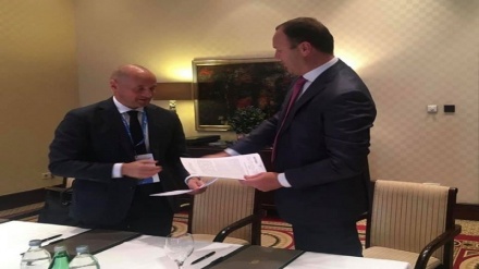 Россия ва Украина ўртасида нефт транзити бўйича 10 йиллик шартнома имзоланди