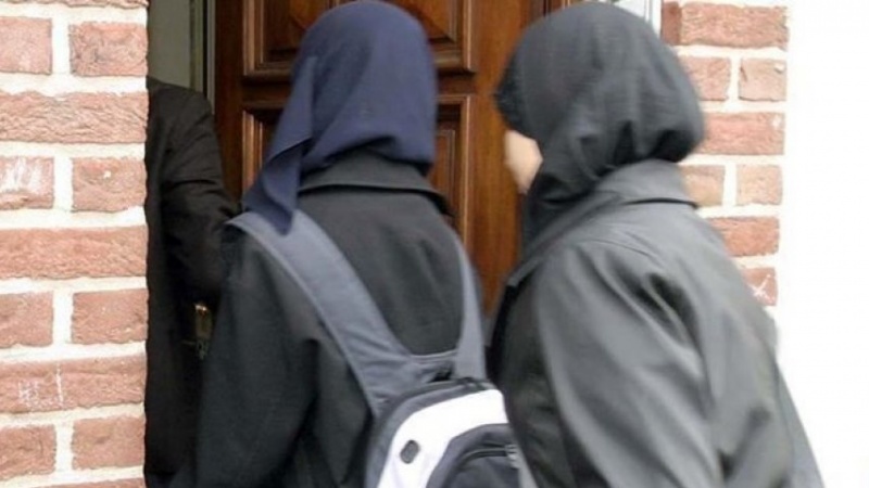 比利时学校禁止学生戴头巾