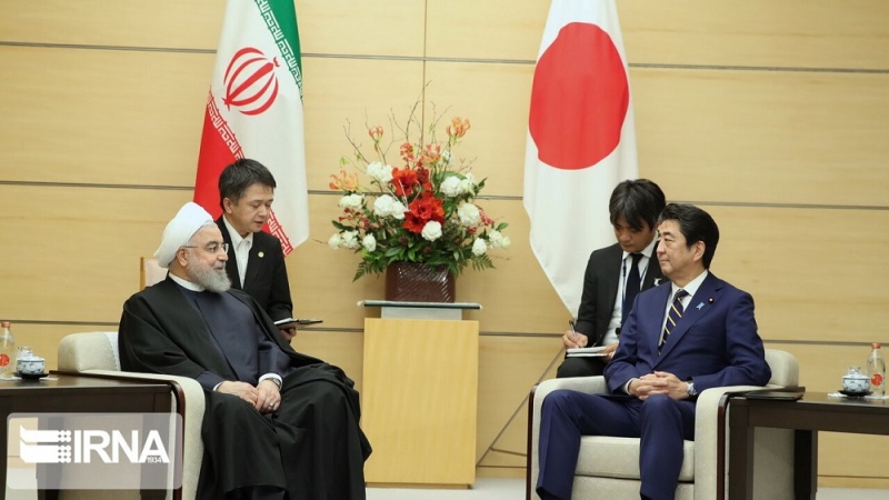 Rouhani dan Shinzo Abe