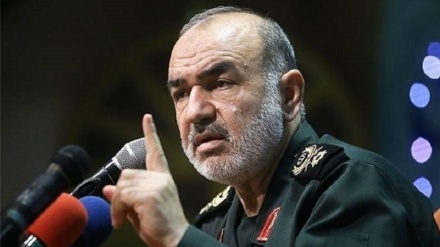 萨拉米少将警告敌人：不越过伊朗的红线