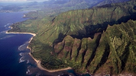 美国夏威夷一直升机坠毁已致6人死亡