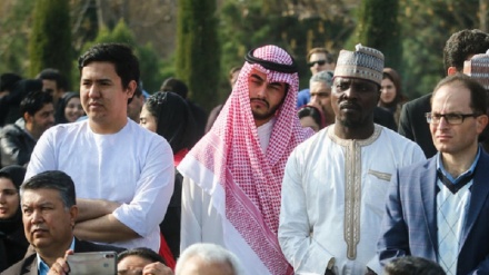 دانشجویان افغان با علاقه و پرشور در جشنواره بین المللی فرهنگ ملل شرکت می کنند