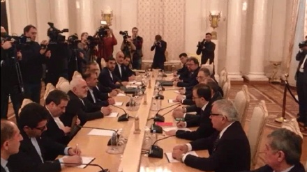 イランとロシアの外相が会談（動画）