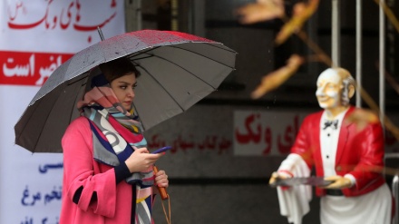 雨の日のテヘラン（写真）