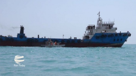 Iran Sita Kapal Pengangkut BBM Selundupan di Teluk Persia