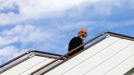 Zarif Bertolak ke Turki
