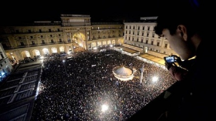 Tens of thousands hold protest against far-right in Italy