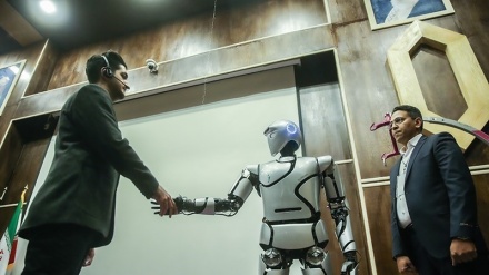 גאווה לאומית: הרובוט האיראני 