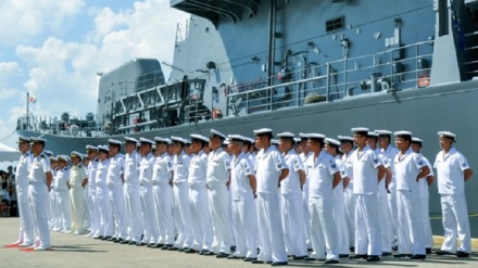 日本が、中東に自衛隊２７０人を派兵