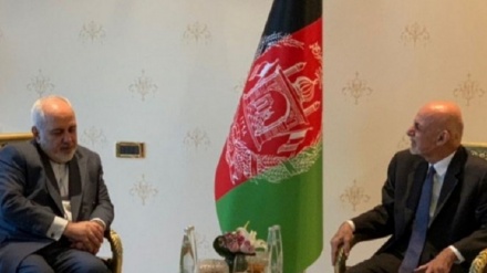 アフガンでの和平に関して、イラン外相とアフガン大統領が協議