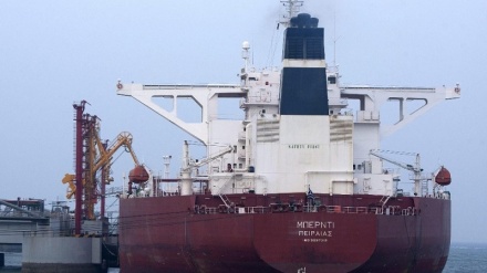 Camerun: rapiti marinai petroliera greca
