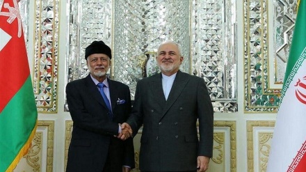 Iran’s Zarif, Omani counterpart meet in Tehran