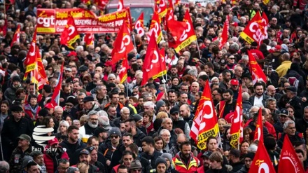 Protestas en Francia contra reducción de  pensiones de futuros jubilados