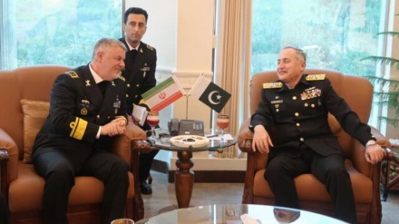 Эрон ва Покистон денгиз кучлари қўмондонлари ўзаро  ҳамкорликларни кенгайтиришни таъкидладилар