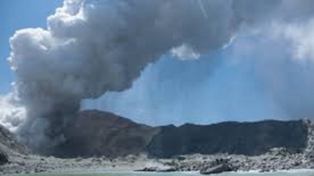 Nuova Zelanda, vulcano riprende attività