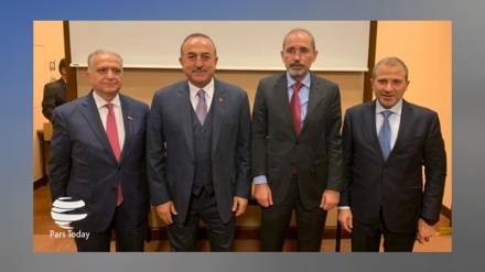 伊拉克，土耳其和黎巴嫩外交部长研究叙利亚难民的状况