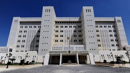 シリア外務省、「シリア憲法に関する米の立場は無価値」
