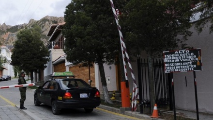 España: Los diplomáticos en Bolivia cayeron en una ‘encerrona’