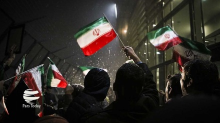     ساعت 18 امروز فریاد الله‌اکبر در ایران طنین‌انداز می‌شود