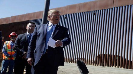 Trump has suspended nearly 50 laws to build the wall (1)