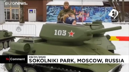 Москва паркидаги  танклар (видео)