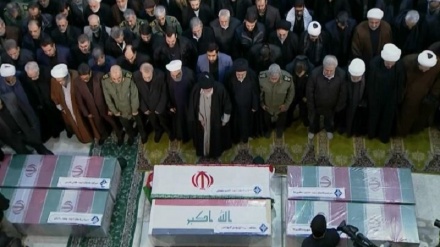 イラン最高指導者の先導のもと、ソレイマーニー司令官の葬儀礼拝が実施（動画）