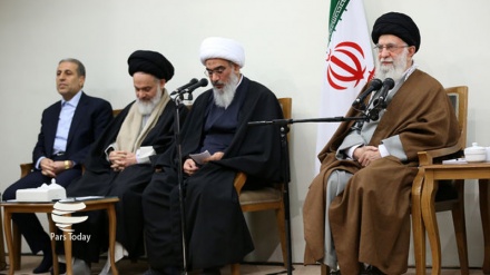 Líder iraní: Hagan que el espíritu de resistencia sea el camino definitivo para generaciones futuras+Fotos