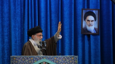 Rahbar: Menghadapi Setan, Iran Harus Lebih Kuat di Segala Bidang!