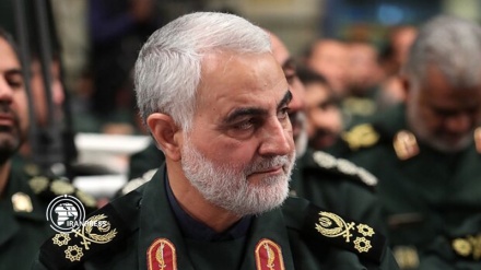 Vídeo: Paquistaníes salen a las calles para condenar el asesinato del general Soleimani