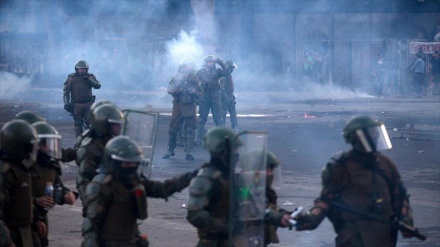 Policía chilena reprime a estudiantes y detiene a varias personas+Video