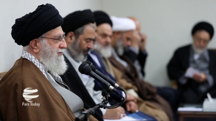 दुनिया के समाने ईरान के माॅडल पेश किया जाएः वरिष्ठ नेता