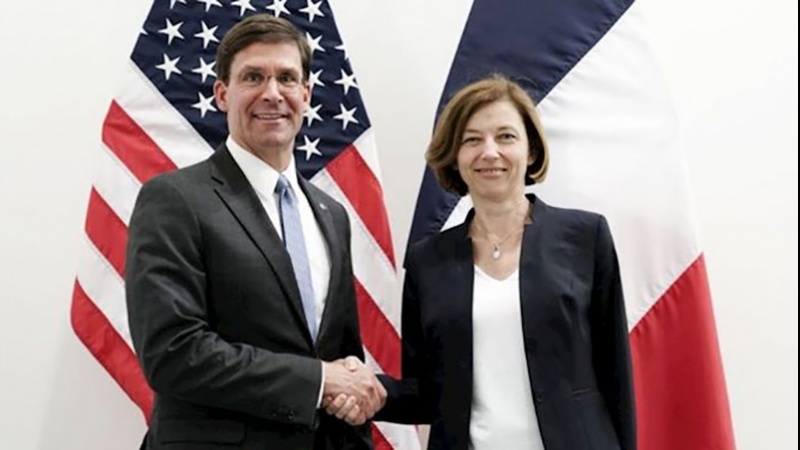 エスパー長官とパルリ国防大臣