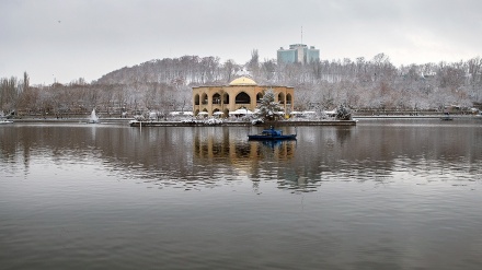 Akhir Pekan lalu, Kota-kota Iran Diguyur Salju 