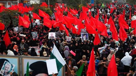 Protesta në Pakistan për të dënuar terrorin e Amerikës kundër gjeneral Kasem Solejmani