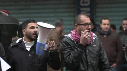 Hundreds protest against Israeli gas imports in Jordan's Zarqa
