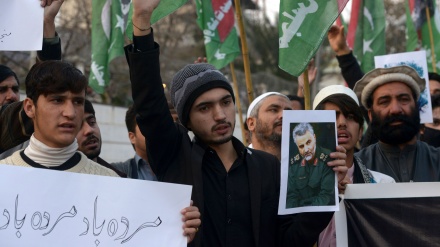 Myslimanët në Pakistan pas namazit të së premtes protestojnë dhe dënojnë vrasjen e gjeneral Kasem Solejmani