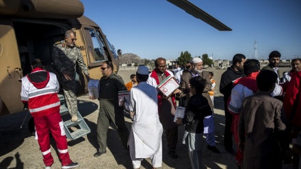 ادامه امداد رسانی هوایی به سیل زدگان سیستان و بلوچستان