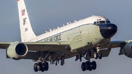 美国间谍飞机在朝鲜半岛空域飞行