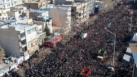 بهت و حیرت خبرنگاران خارجی حاضر در تشییع 