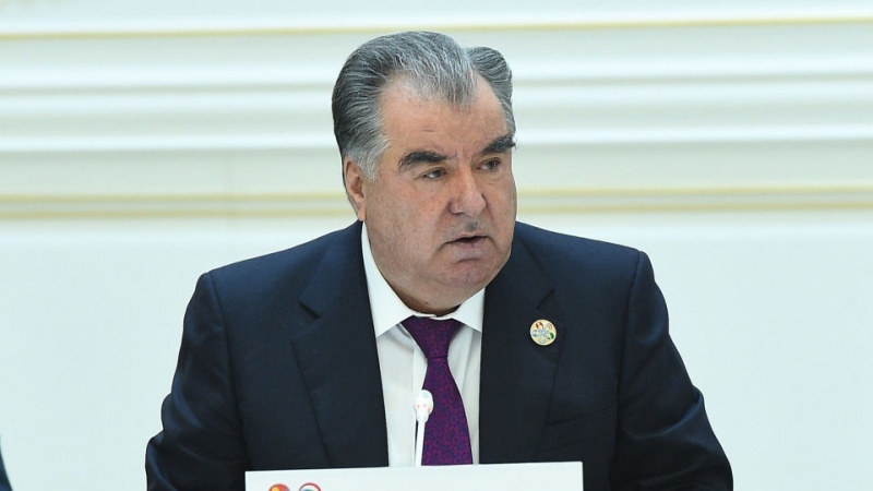 انتقاد رحمان از اختلاس بیش از 5 میلیون سامانی در وزارت مالیه تاجیکستان